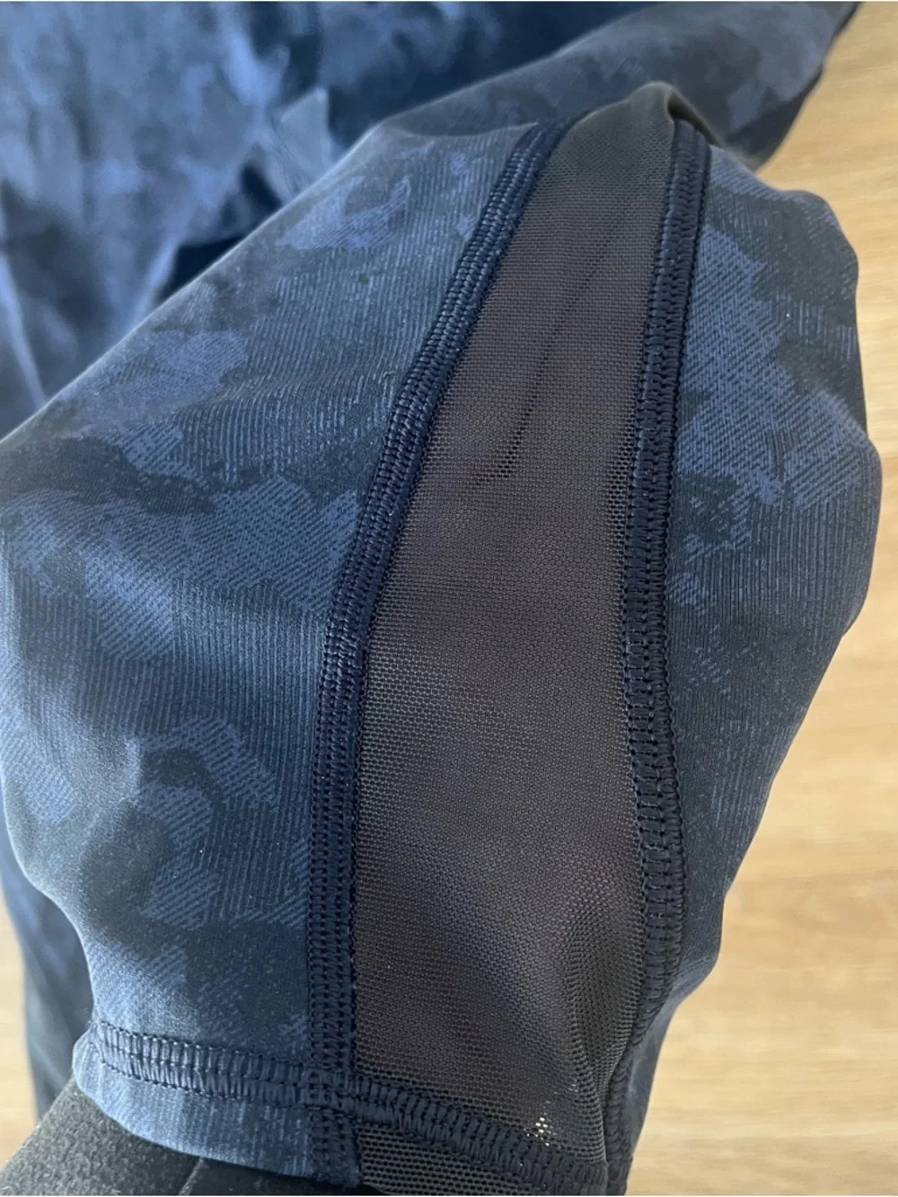 Lululemon Train Times Crop 16” Midnight Navy Camo Mesh Panel Leggings Size 6 - Picture 6 of 7